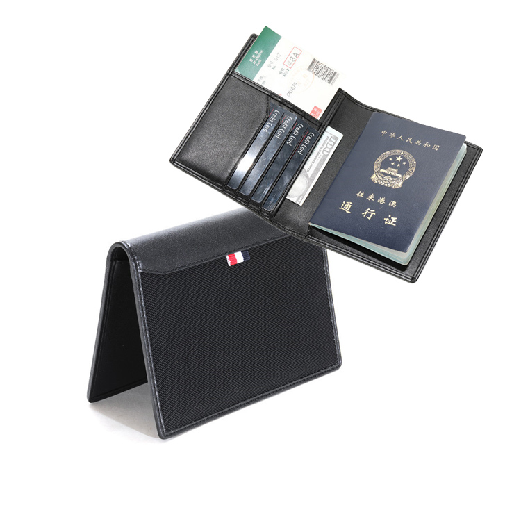 2018 Christmas gift hot selling custom rfid blocking full grain genuine leather nylon passport wallet leather passport cover